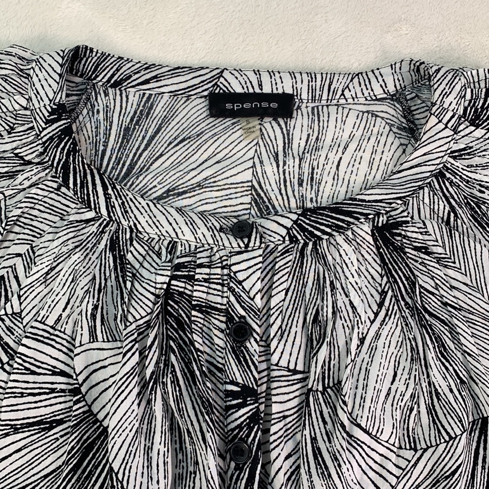 Spense Pleated Printed Blouse - Picture 3 of 10
